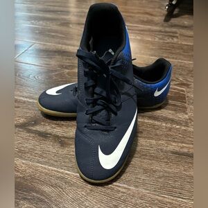 Nike Men's Dark Blue Athletic Shoes with White Swoosh